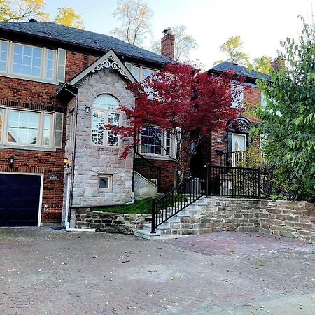 Leaside Garden Guesthouse Toronto Exterior photo